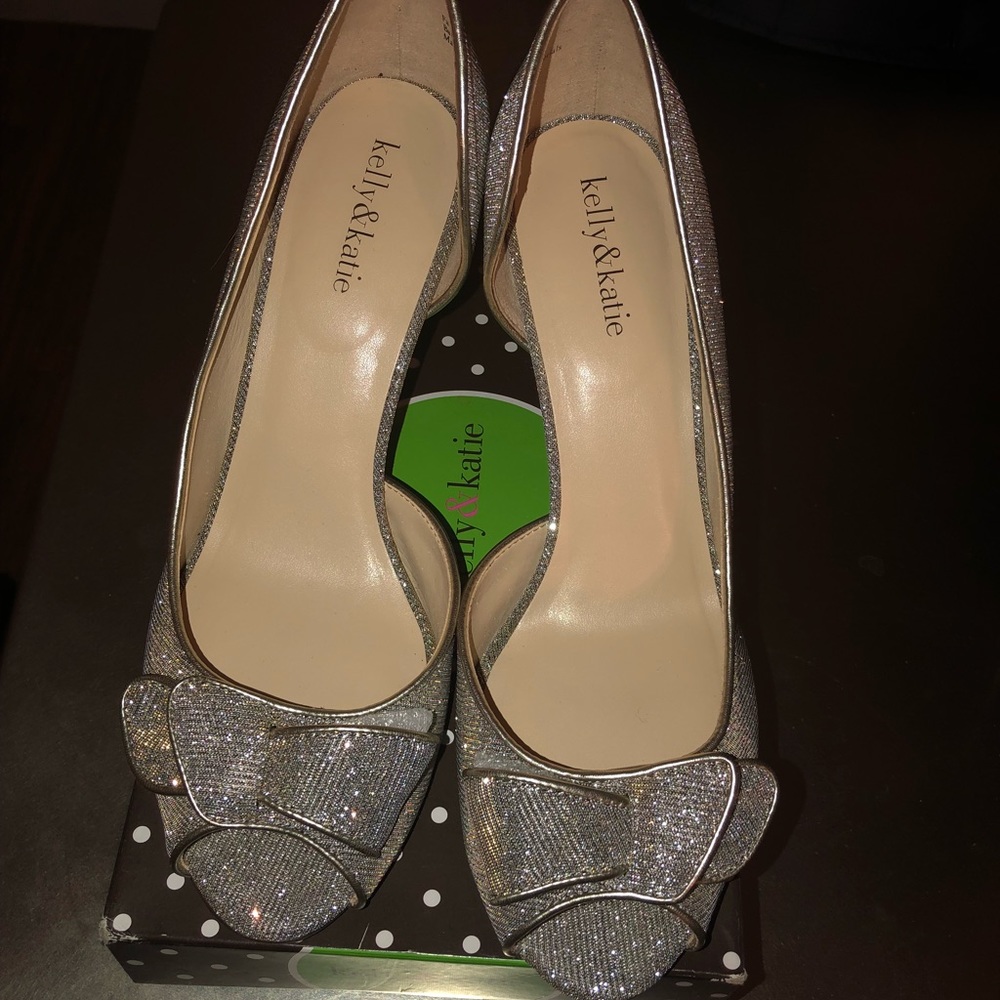 Gold glitter shoes
